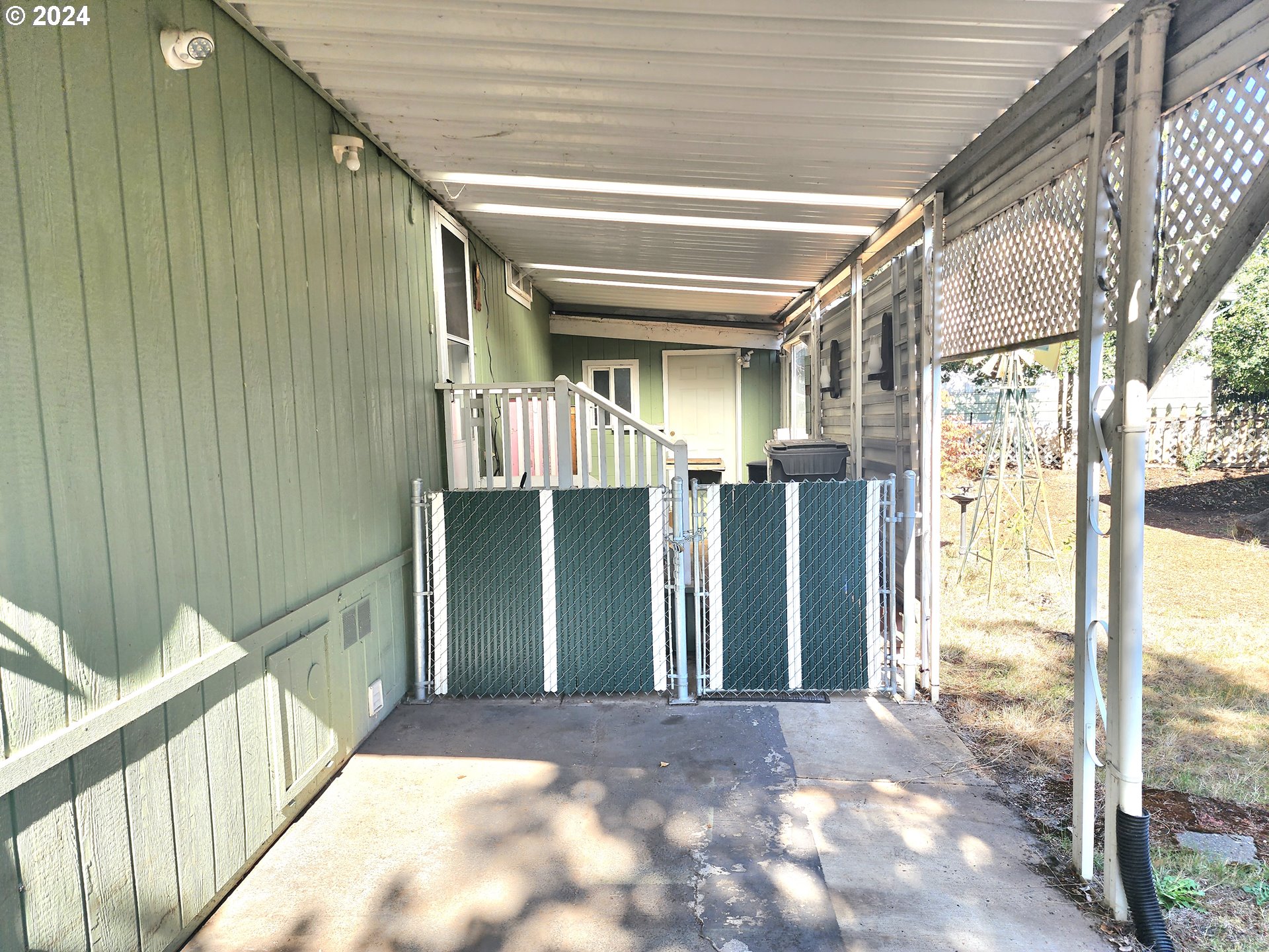 1475 Green Acres Road, Unit 69 Eugene, OR 97408 - Photo 2 of 15 a view of a porch