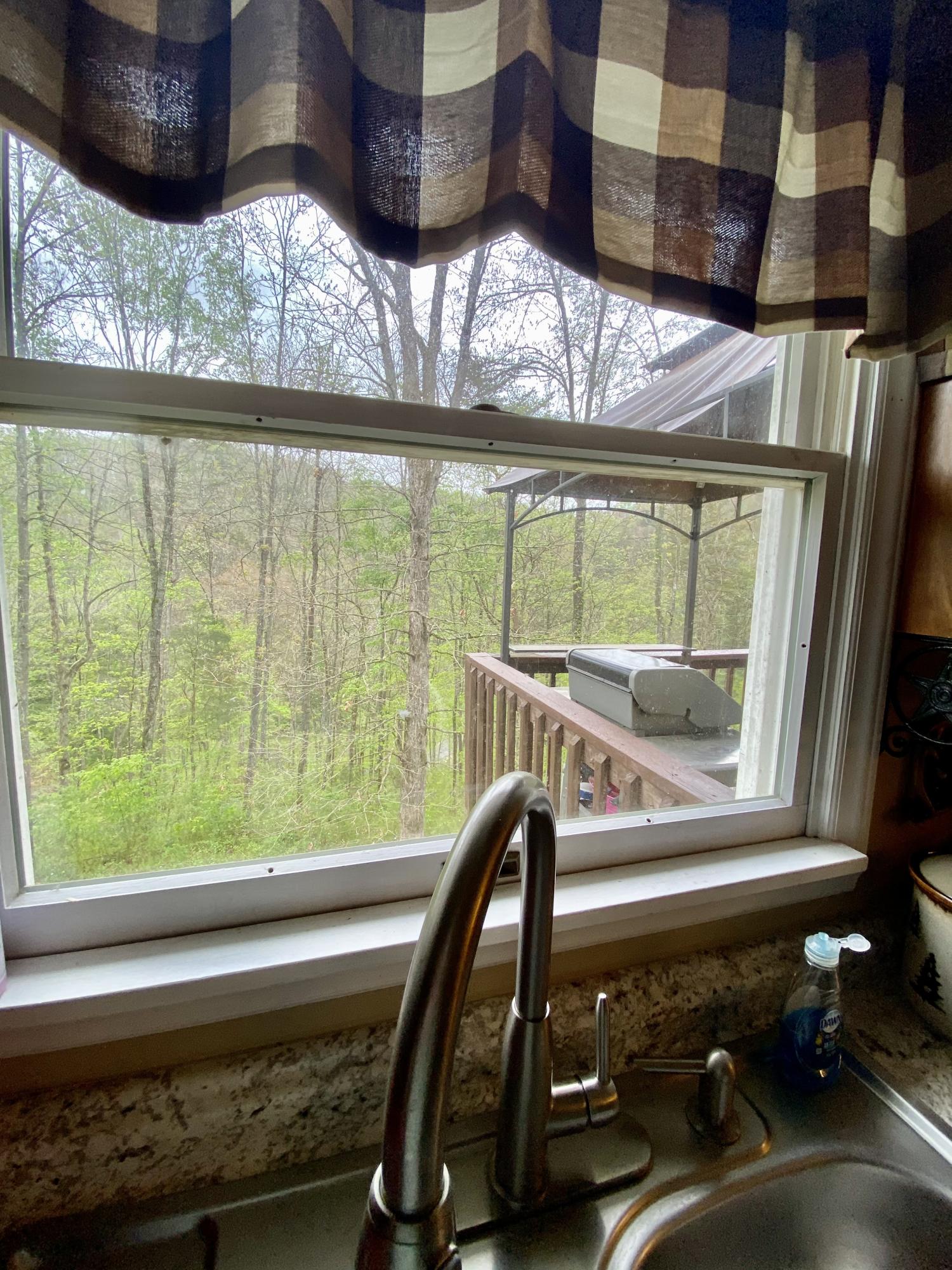 593 Howard Road La Follette, TN 37766 - Photo 9 of 20 71FCE1B2-8C36-4BC2-ADFC-ABDE172FC67E