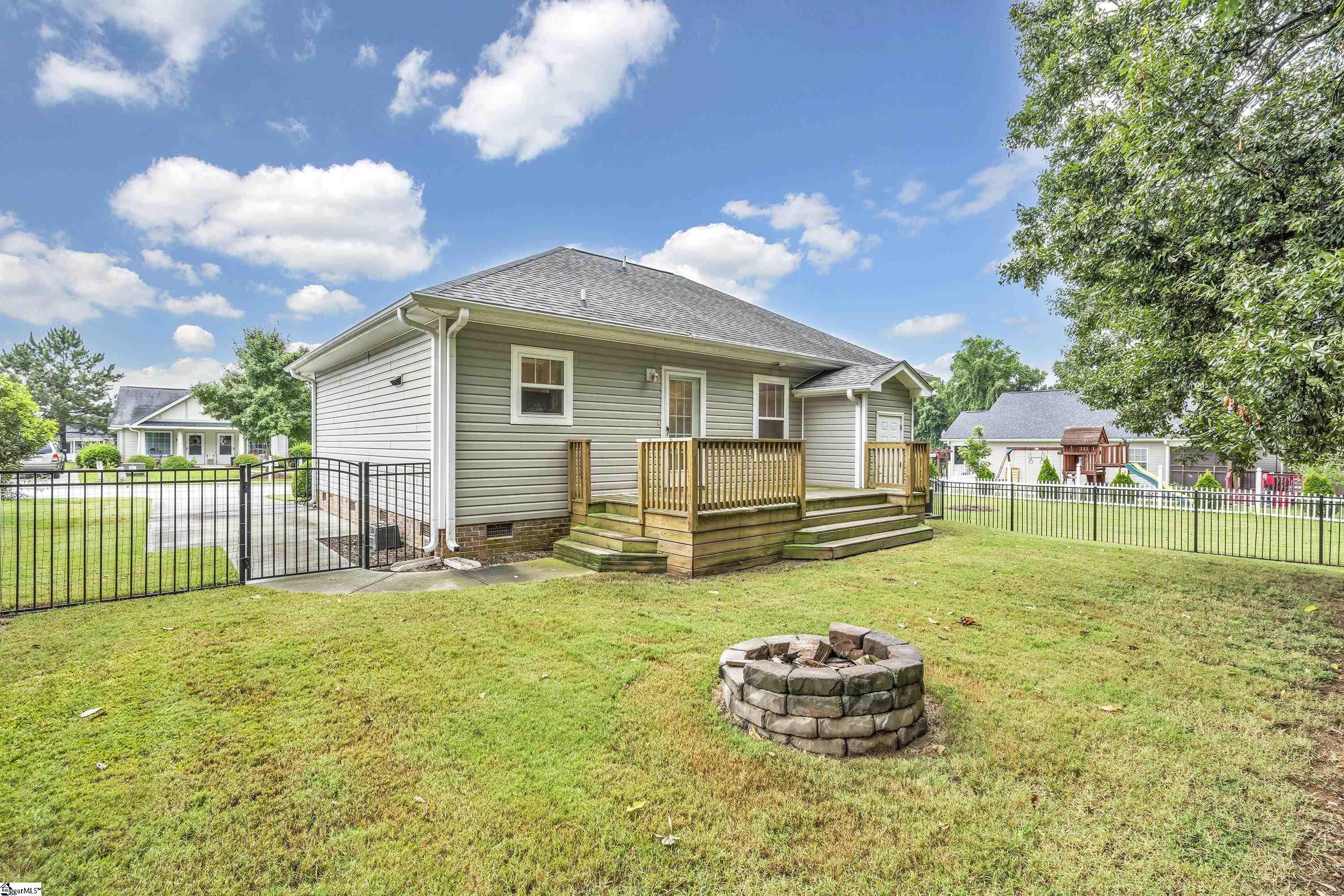 612 Ruddy Creek Circle Greer, SC 29651 - Photo 17 of 23 Gallery Image 17