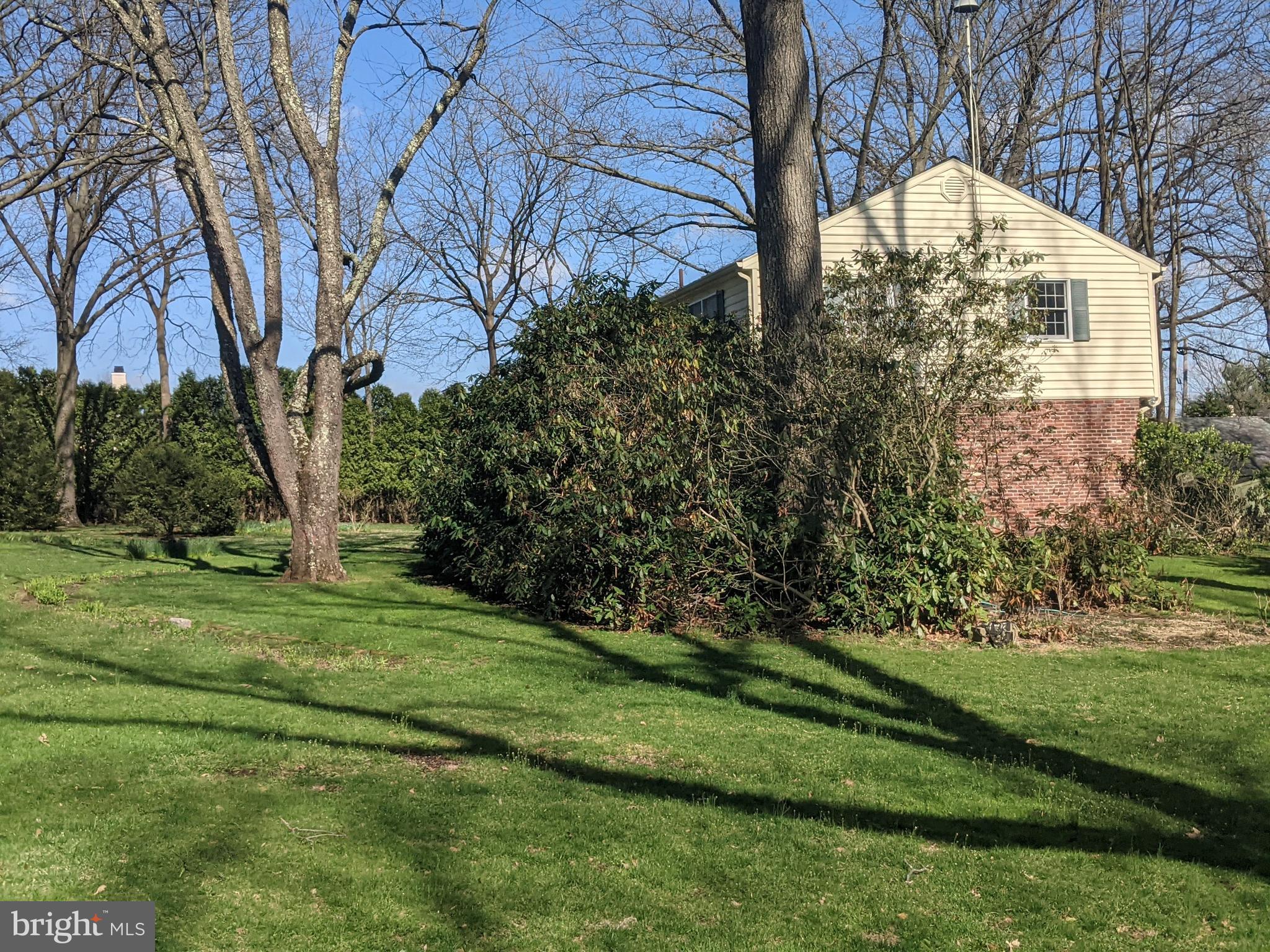 11 North Sugartown Road Malvern, PA 19355 - Photo 3 of 10