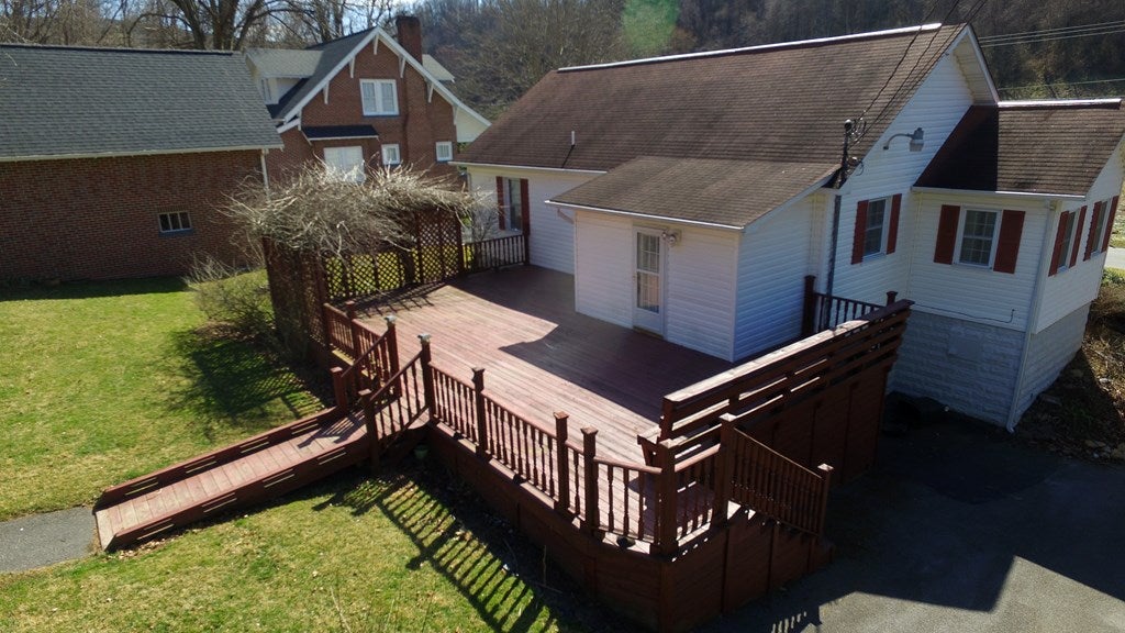 484 Fairground Road Tazewell, VA 24651 - Photo 5 of 31 Gallery Image 5