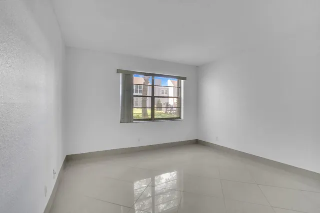 $2,300 | 2900 Southwest 22nd Avenue, Unit 5170, Delray Beach, FL 33445