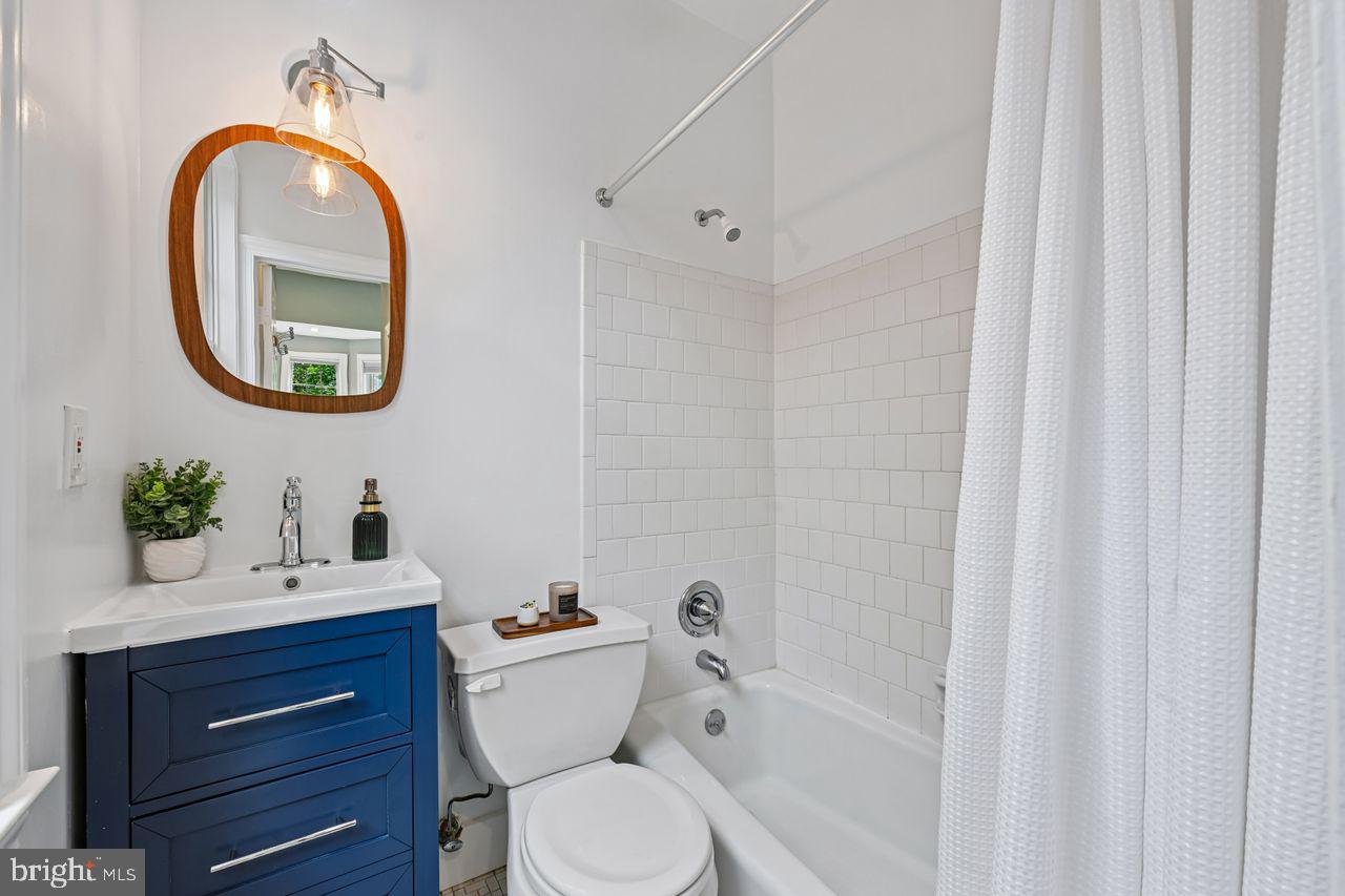 21 4th Street Northeast Washington, DC 20002 - Photo 21 of 38