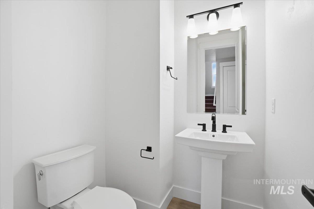 6141 North Torva Avenue Meridian, ID 83646 - Photo 8 of 47