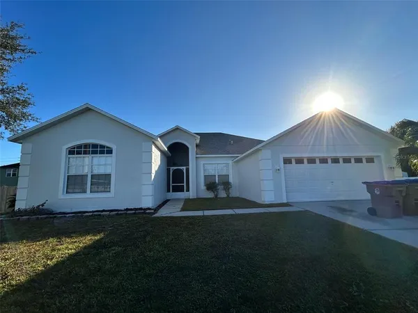 $1,900 | 927 Alsace Drive, Kissimmee, FL 34759
