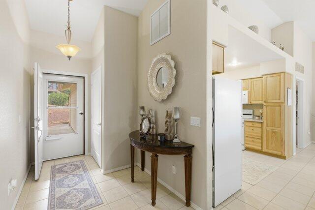 722 Boulder Ridge Road Payson, AZ 85541 - Photo 7 of 29 a view of a hallway with entryway