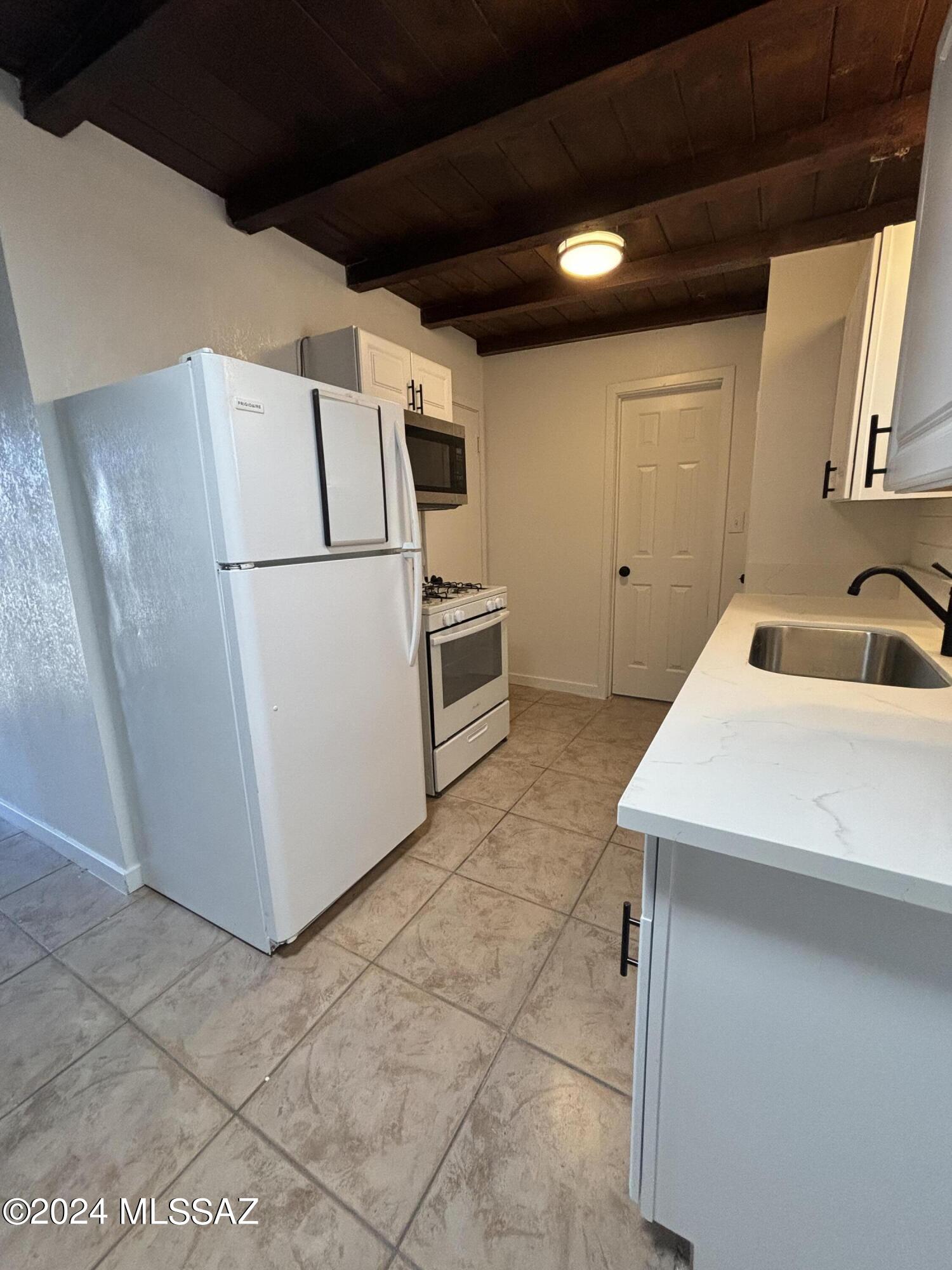 3566 East Kleindale Road, Unit F Tucson, AZ 85716 - Photo 4 of 7