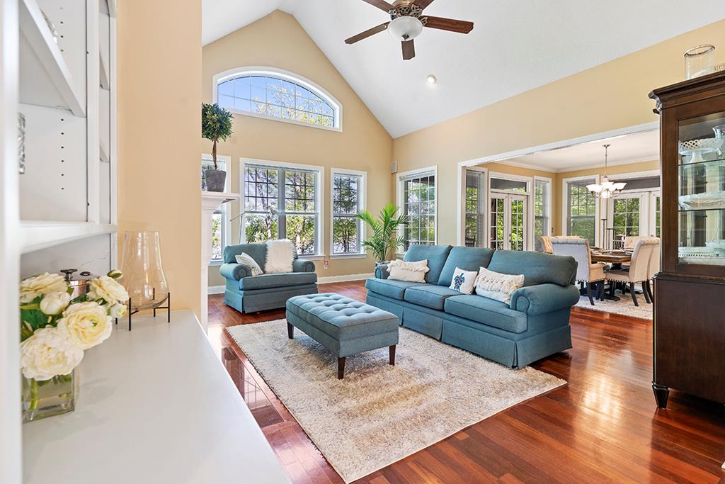 425 Terrapin Pointe Road Hodges, SC 29653 - Photo 2 of 33 Great Room