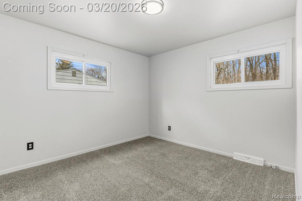 3485 Hammerberg Road Flint, MI 48507 - Photo 17 of 35