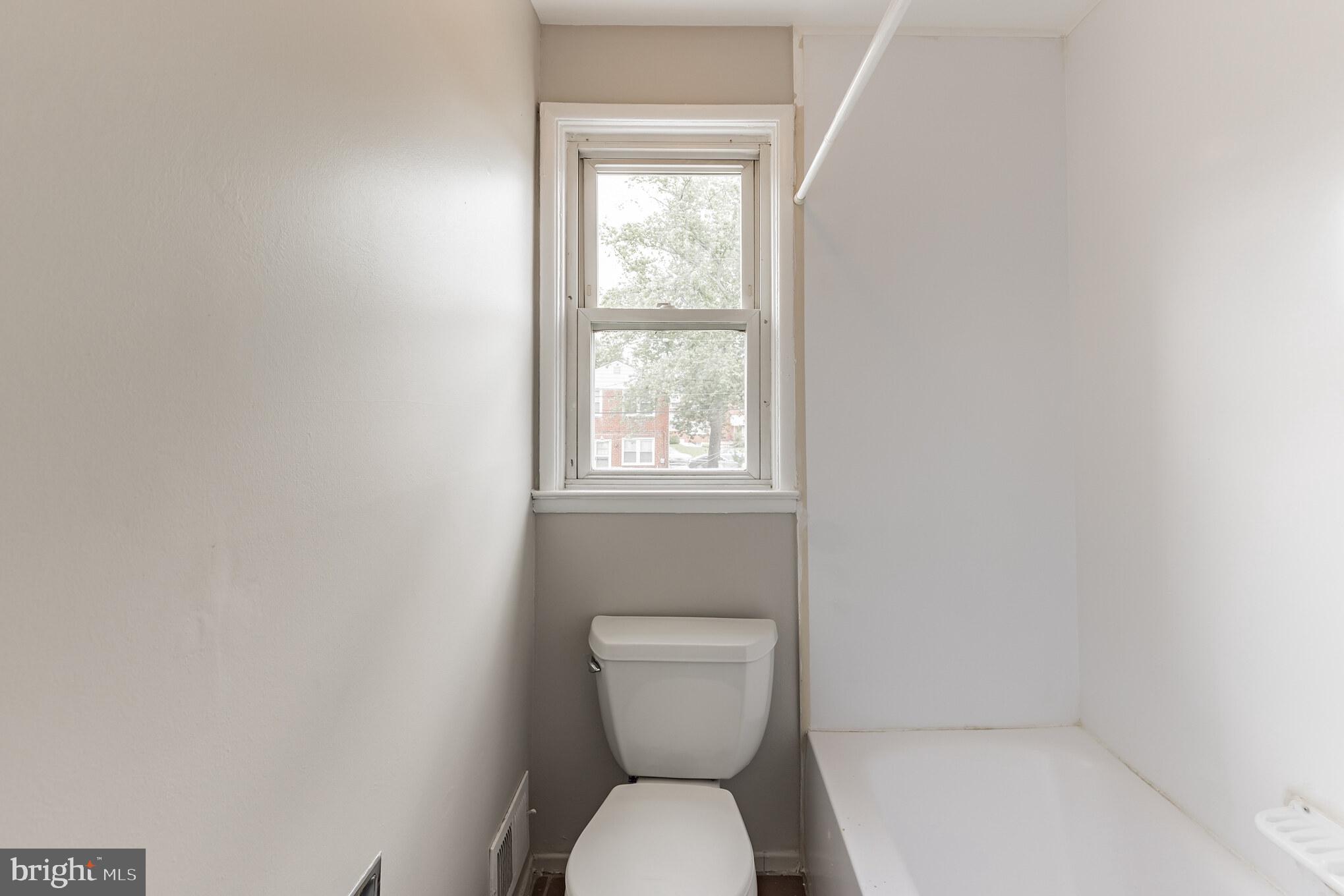5445 Whitwood Road Baltimore, MD 21206 - Photo 22 of 30 Gallery Image 22