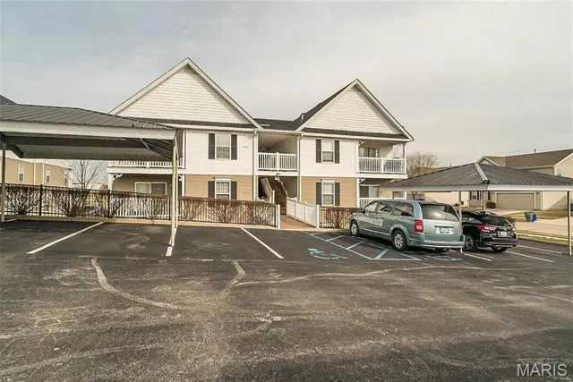 $1,535 | 6300 Spring River Drive, Unit 3A, O'Fallon, MO 63368