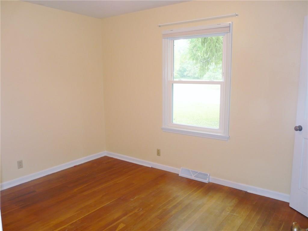 932 Park Road Anderson, IN 46011 - Photo 11 of 22 Gallery Image 11