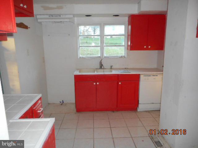 2806 Mountain Road Joppa, MD 21085 - Photo 3 of 11 Kitchen