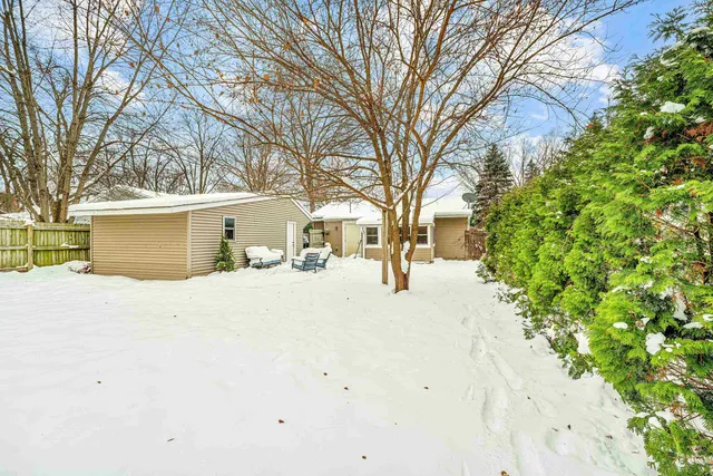 $250,000 | 936 Ridgewood Way, Madison, WI 53713