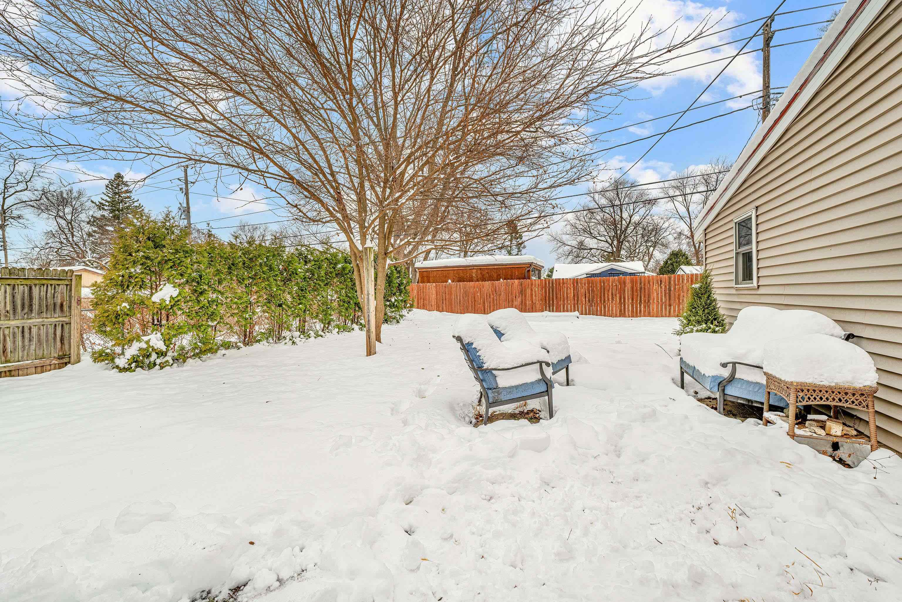 936 Ridgewood Way Madison, WI 53713 - Photo 19 of 27