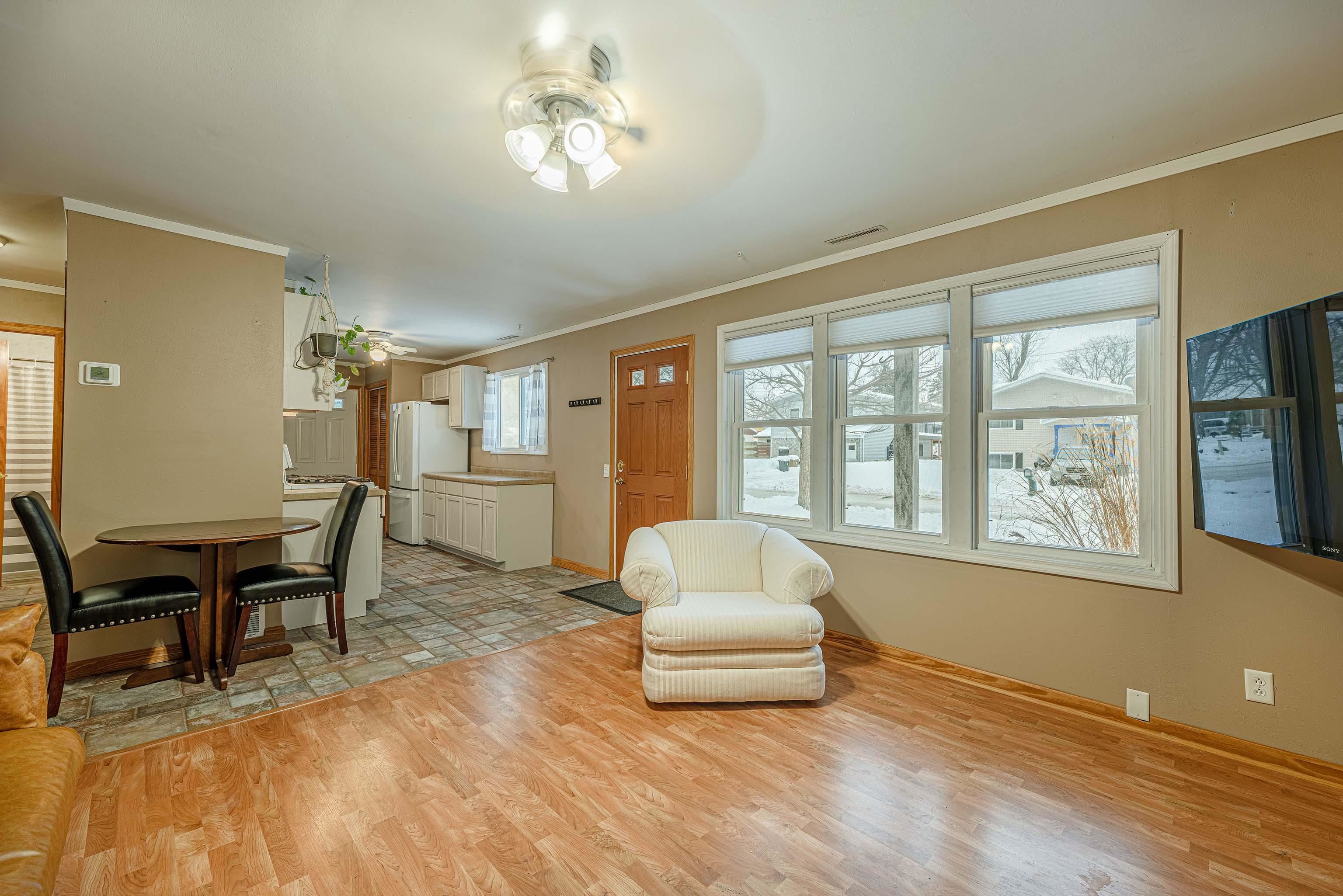 936 Ridgewood Way Madison, WI 53713 - Photo 5 of 27