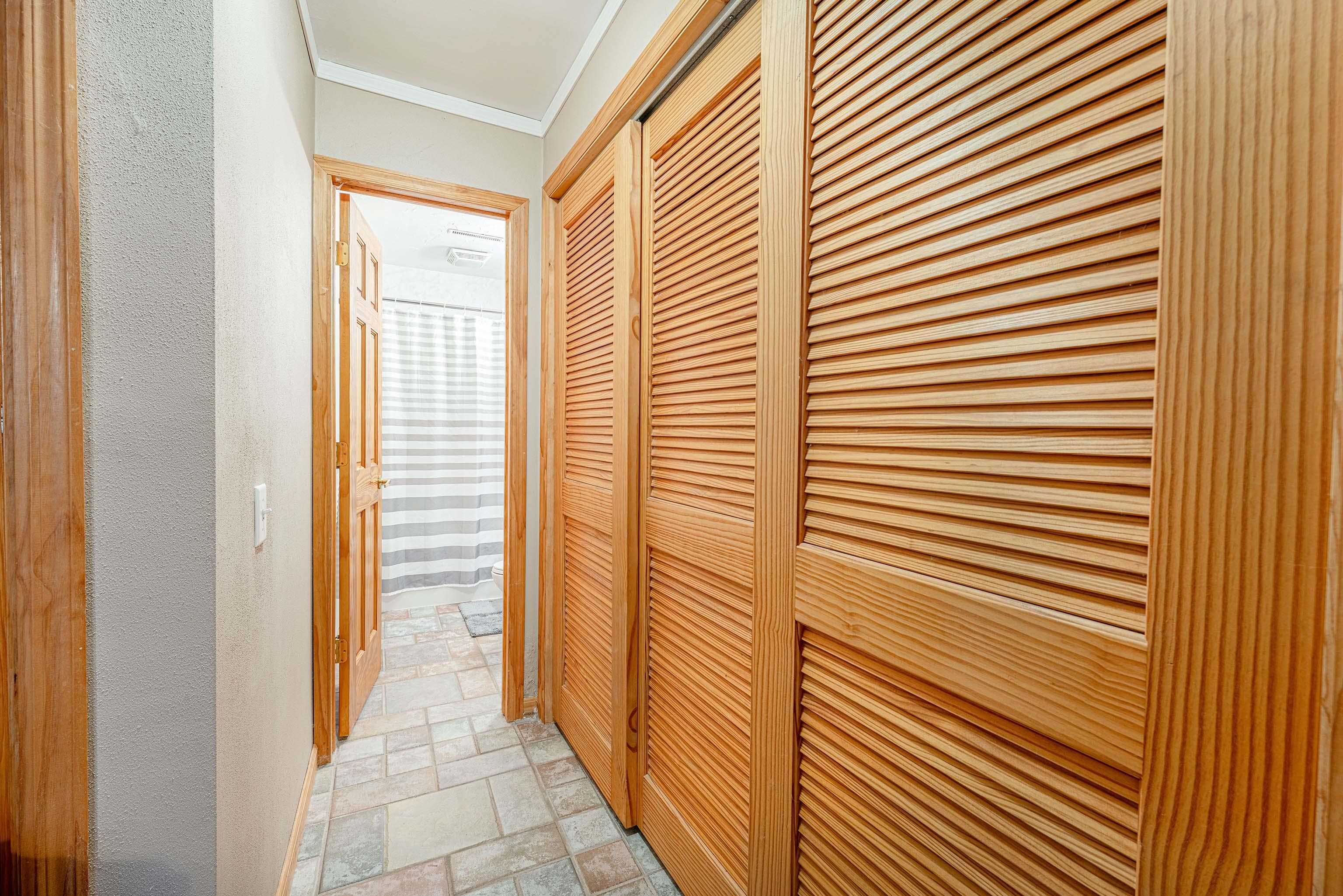 936 Ridgewood Way Madison, WI 53713 - Photo 10 of 27