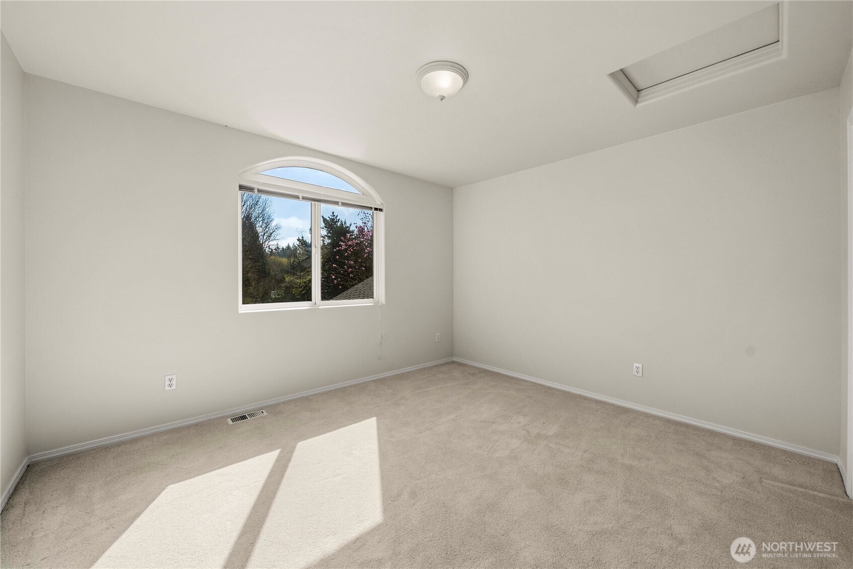 31425 36th Avenue Southwest Federal Way, WA 98023 - Photo 34 of 39