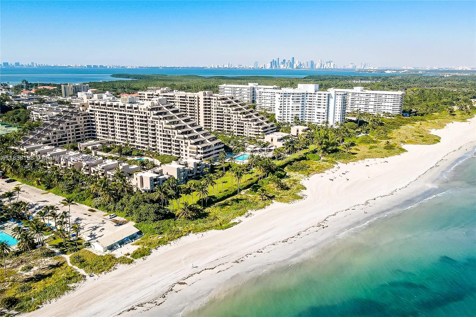 141 Crandon Boulevard, Unit 342 Key Biscayne, FL 33149 - Photo 24 of 25 a view of a city view and lake view