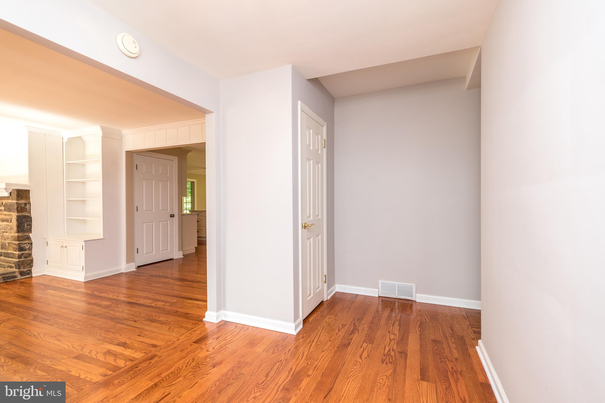 4114 York Rd. Doylestown, PA 18902 - Photo 4 of 28