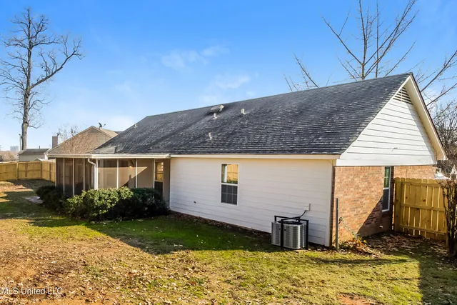 $1,735 | 7650 Coral Meadows Drive, Southaven, MS 38671