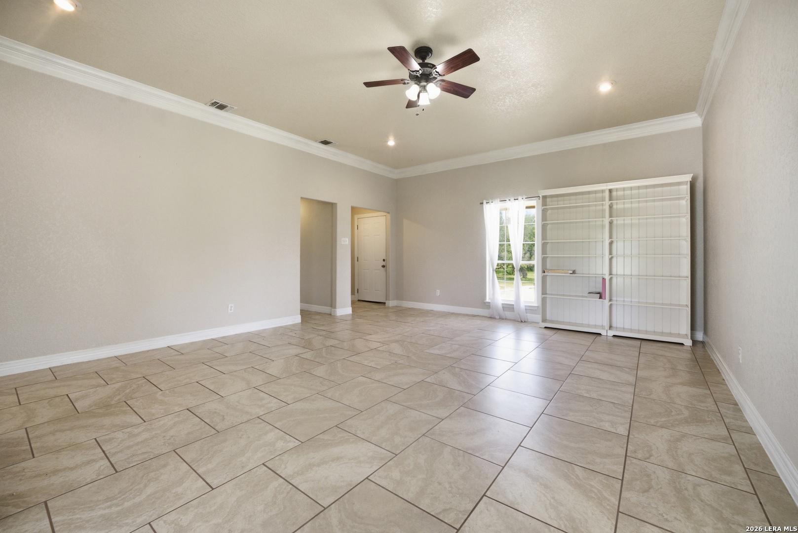 95 Molly Drive Lytle, TX 78052 - Photo 5 of 26