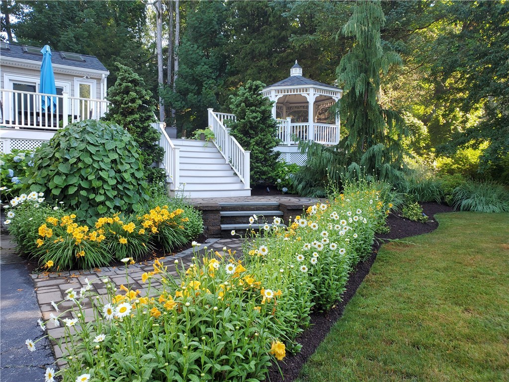 3 Longmeadow Road Lincoln, RI 02865 - Photo 3 of 7
