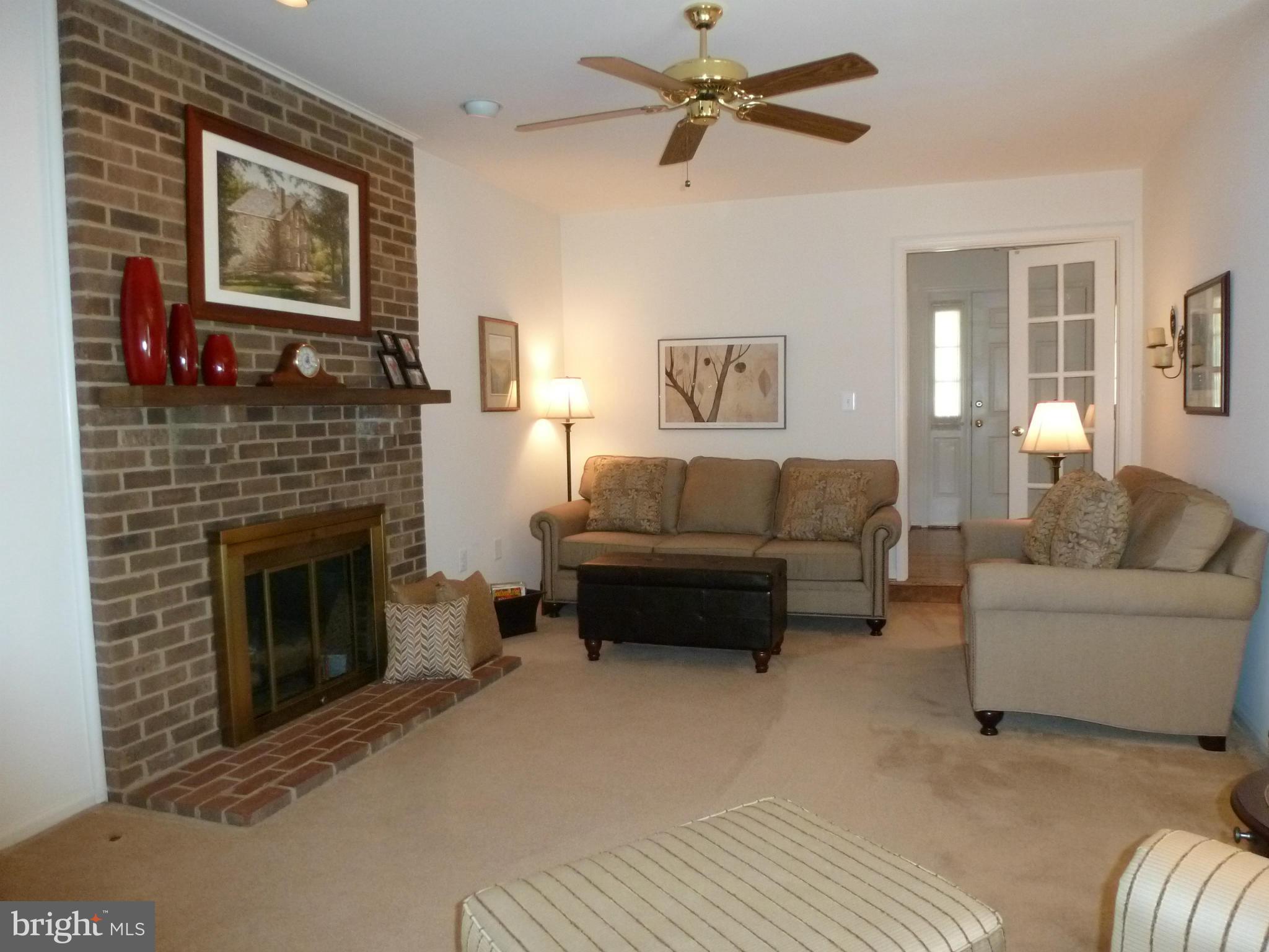 103 Environs Road Sterling, VA 20165 - Photo 17 of 26 Family Room