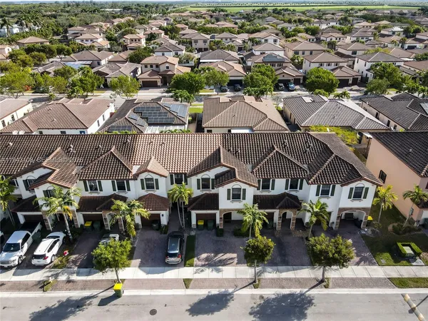 $2,600 | 141 Southeast 34th Terrace, Unit 141, Homestead, FL 33033