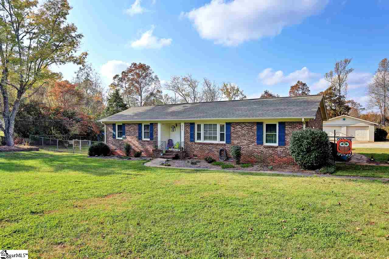 252 Old Farrs Bridge Road Greenville, SC 29611 - Photo 2 of 28 Gallery Image 2
