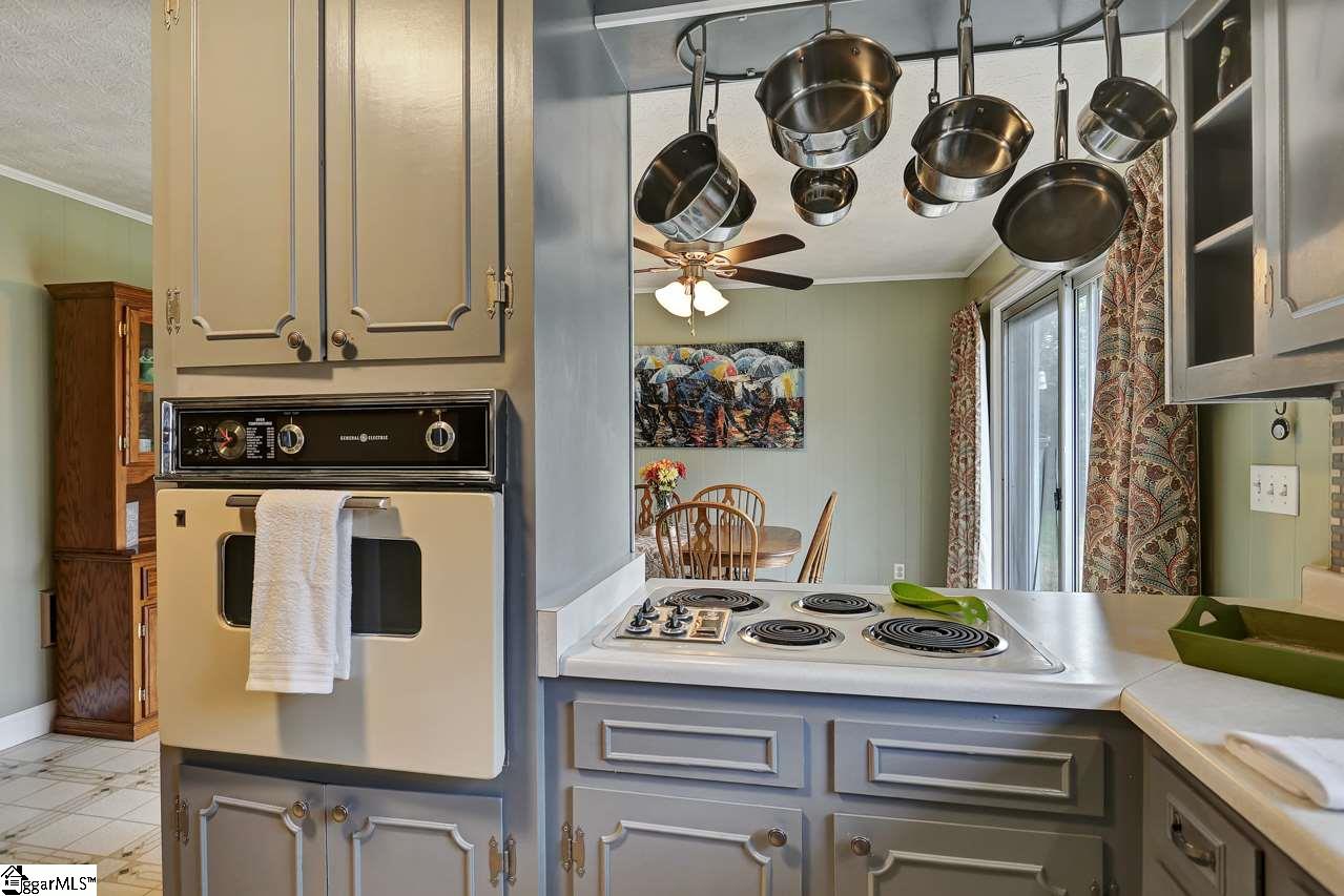 252 Old Farrs Bridge Road Greenville, SC 29611 - Photo 9 of 28 Gallery Image 9