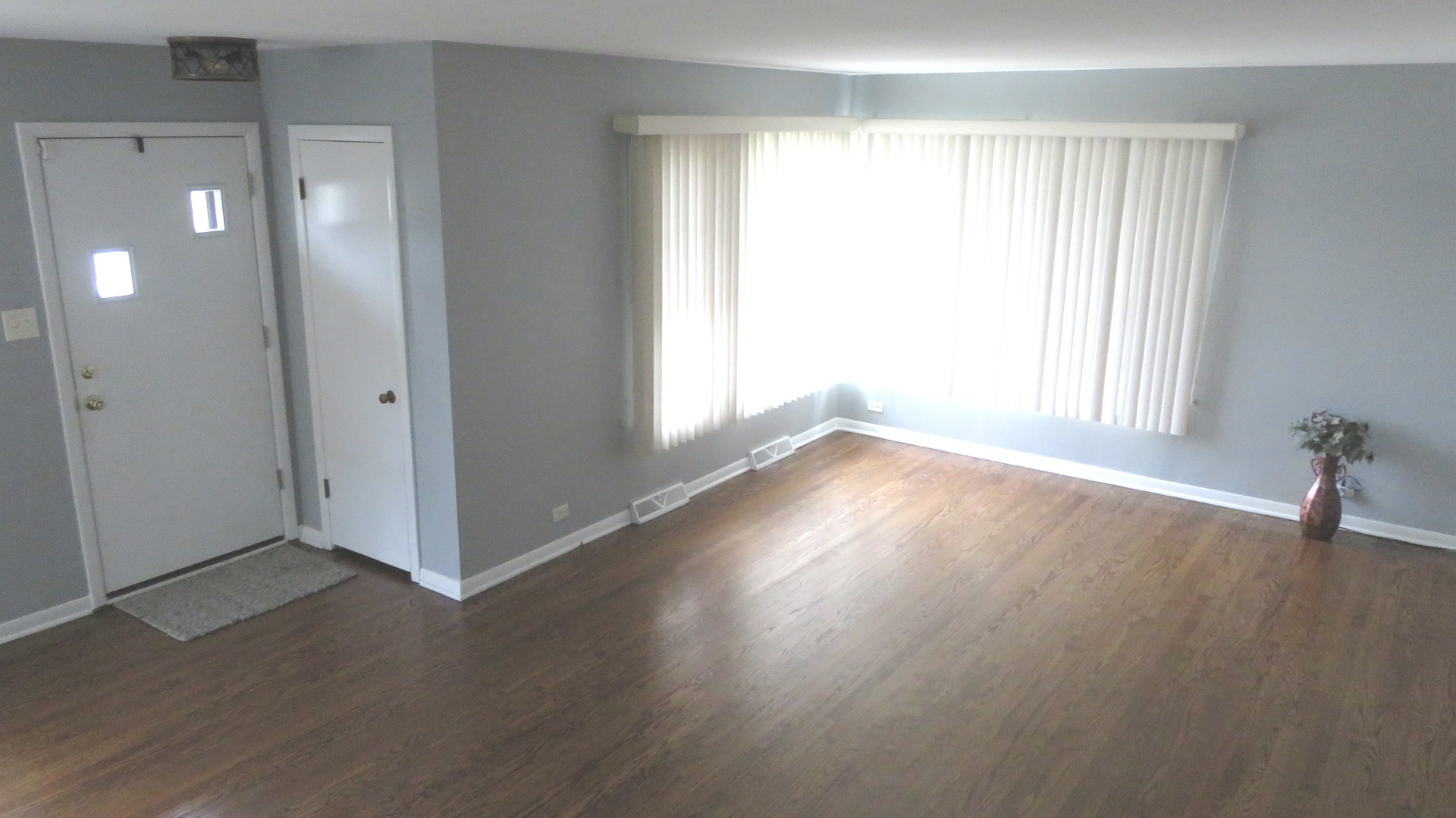 1026 Braemar Road Flossmoor, IL 60422 - Photo 3 of 26 Gallery Image 3