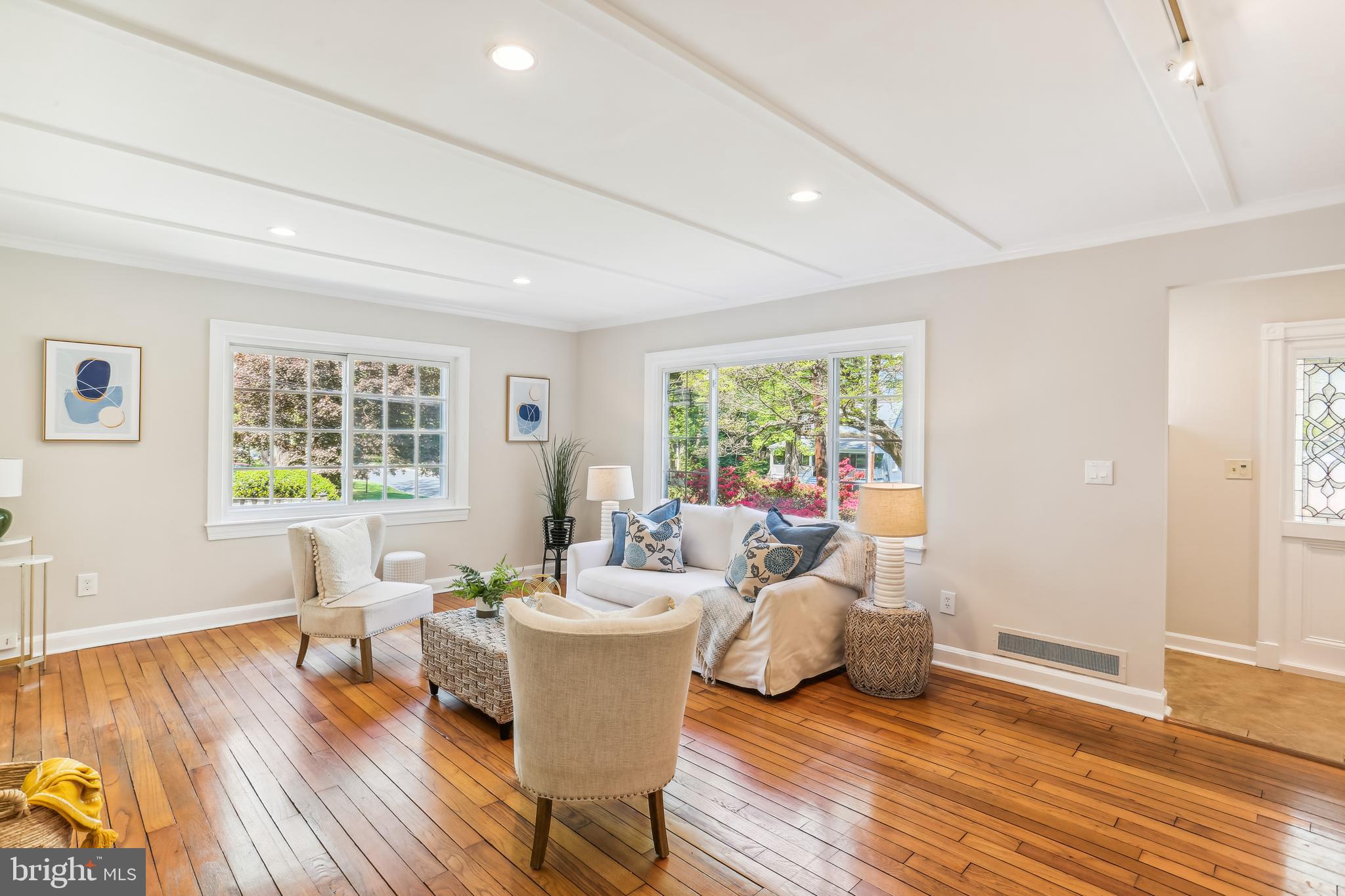 306 Dennis Avenue Silver Spring, MD 20901 - Photo 14 of 61 Abundant windows