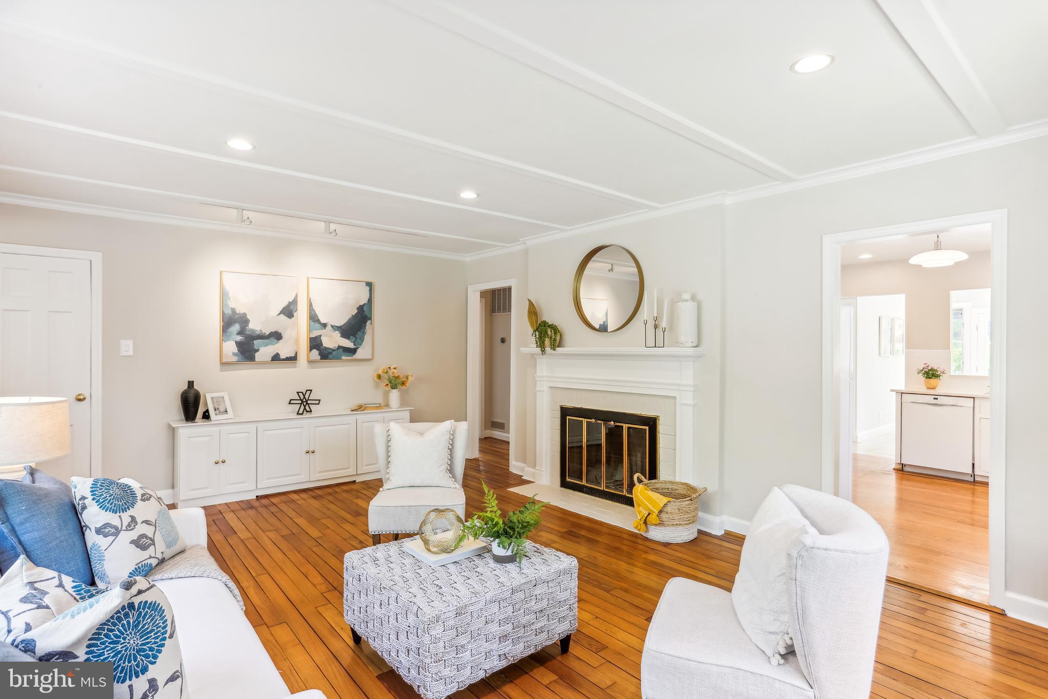 306 Dennis Avenue Silver Spring, MD 20901 - Photo 16 of 61 Recessed lights