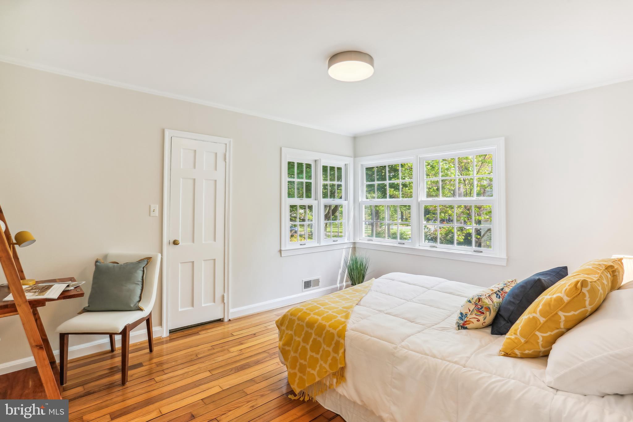 306 Dennis Avenue Silver Spring, MD 20901 - Photo 32 of 61 Walk in closet with built in storage