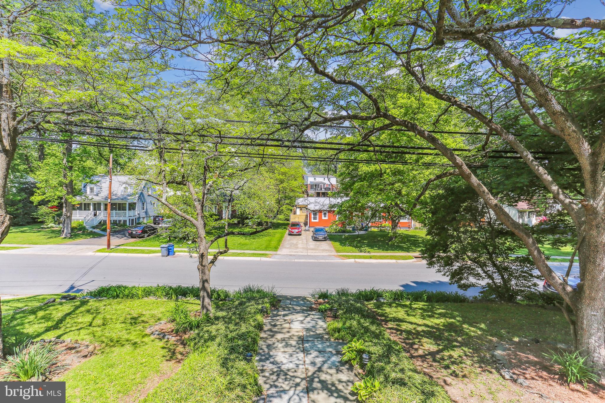 306 Dennis Avenue Silver Spring, MD 20901 - Photo 5 of 61 Tree house feel
