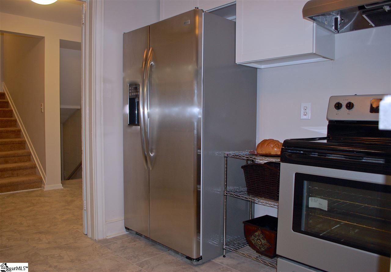 325 Parkins Mill Road Greenville, SC 29607 - Photo 11 of 35