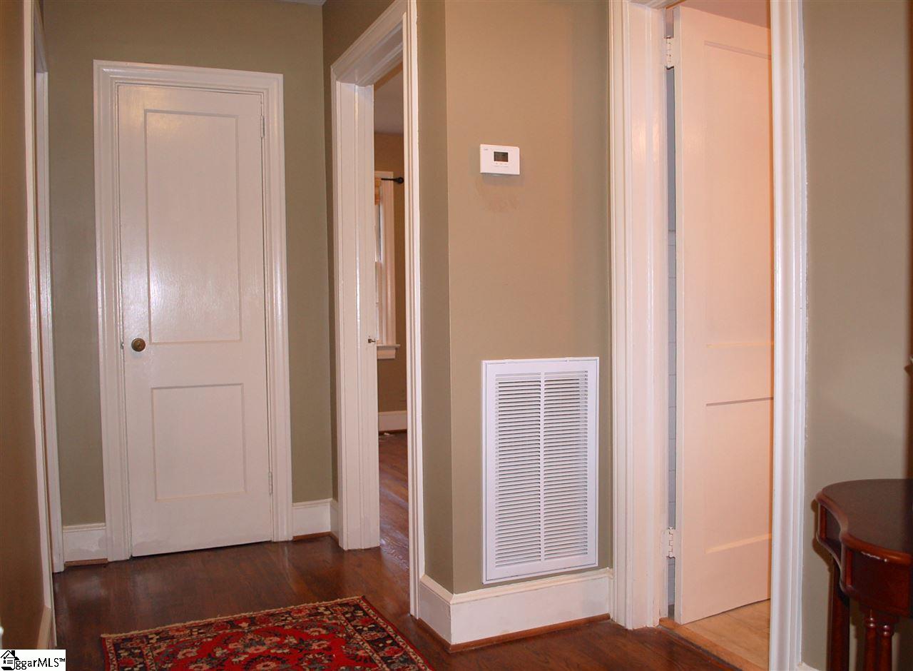 325 Parkins Mill Road Greenville, SC 29607 - Photo 12 of 35