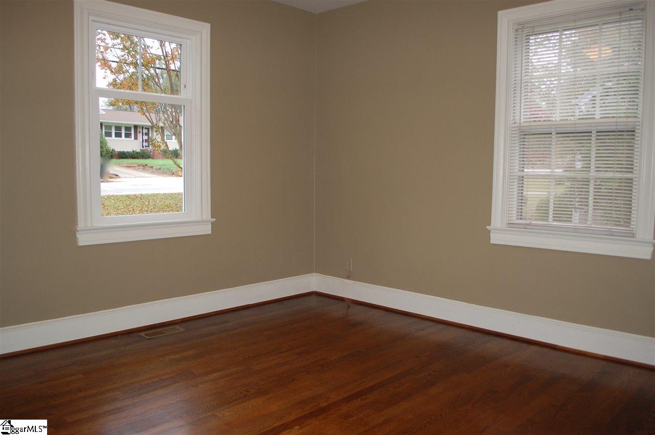 325 Parkins Mill Road Greenville, SC 29607 - Photo 15 of 35
