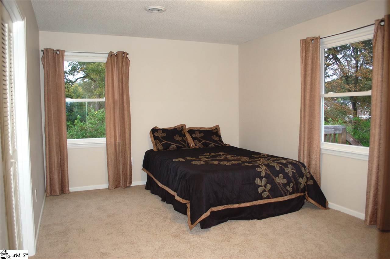 325 Parkins Mill Road Greenville, SC 29607 - Photo 24 of 35