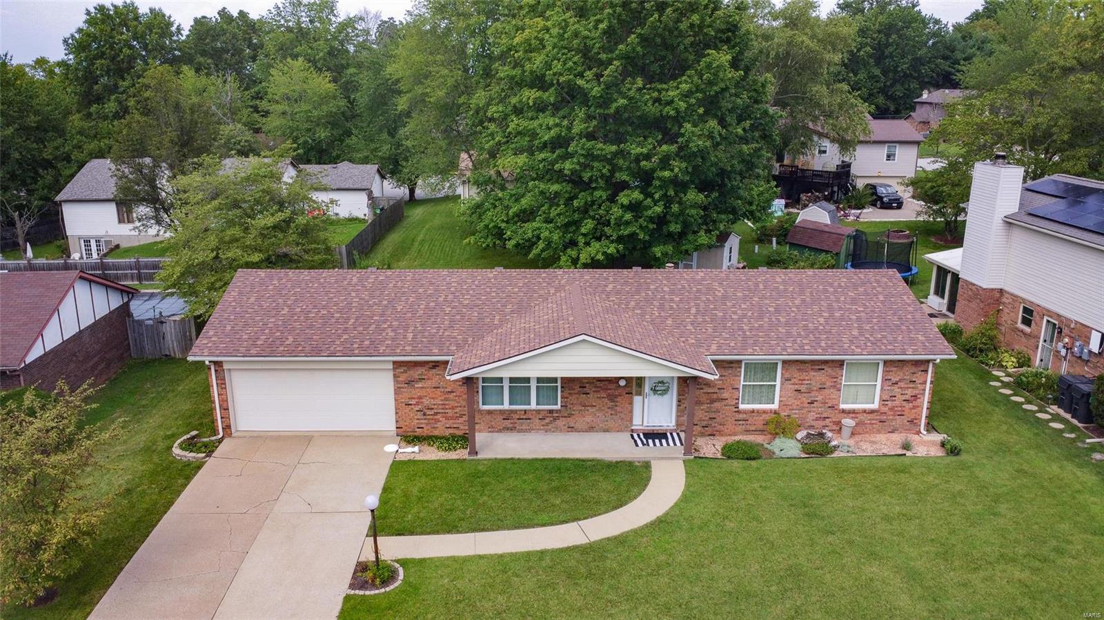 2233 Monterey Drive Belleville, IL 62221 - Photo 4 of 37