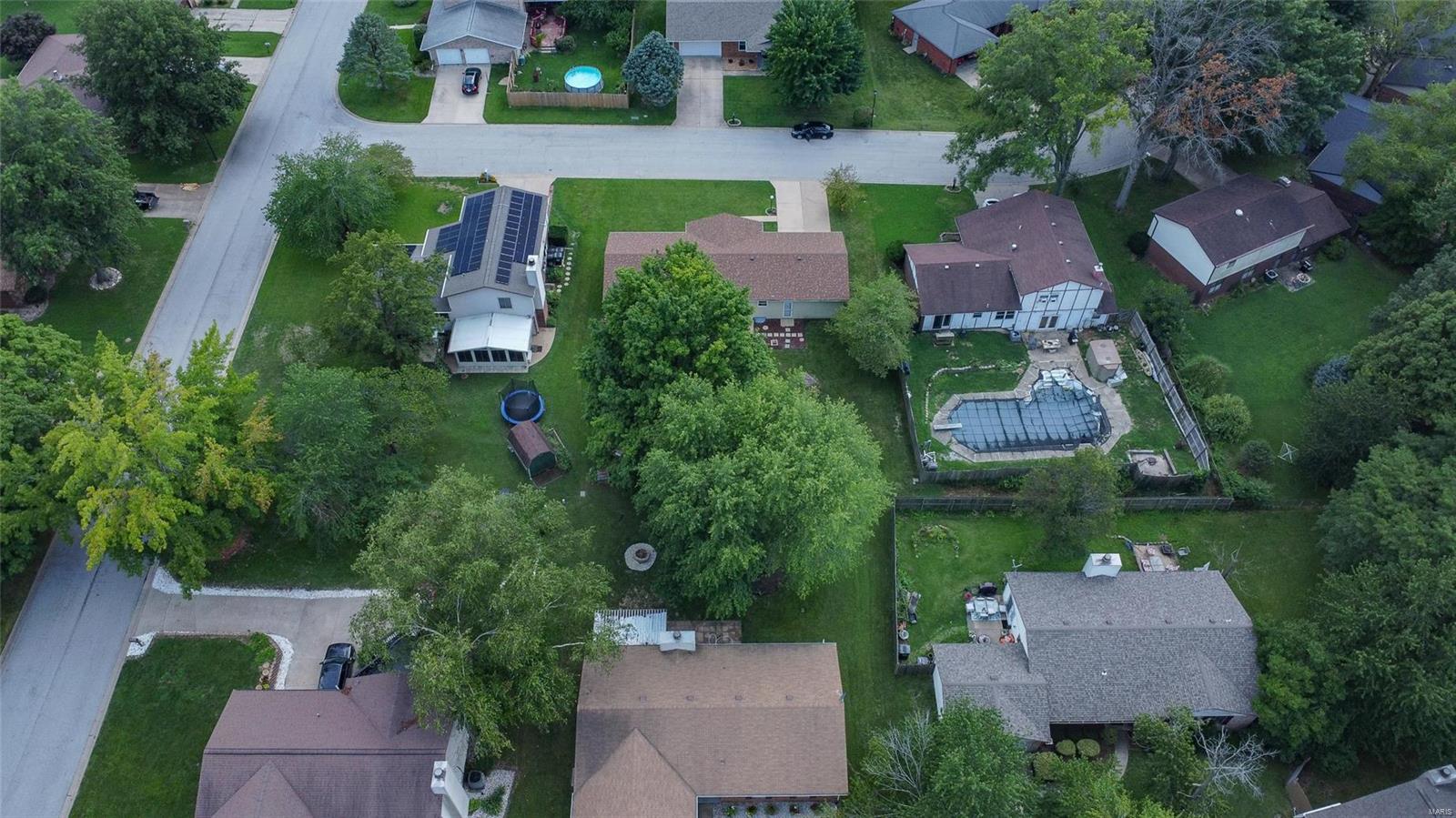 2233 Monterey Drive Belleville, IL 62221 - Photo 9 of 37