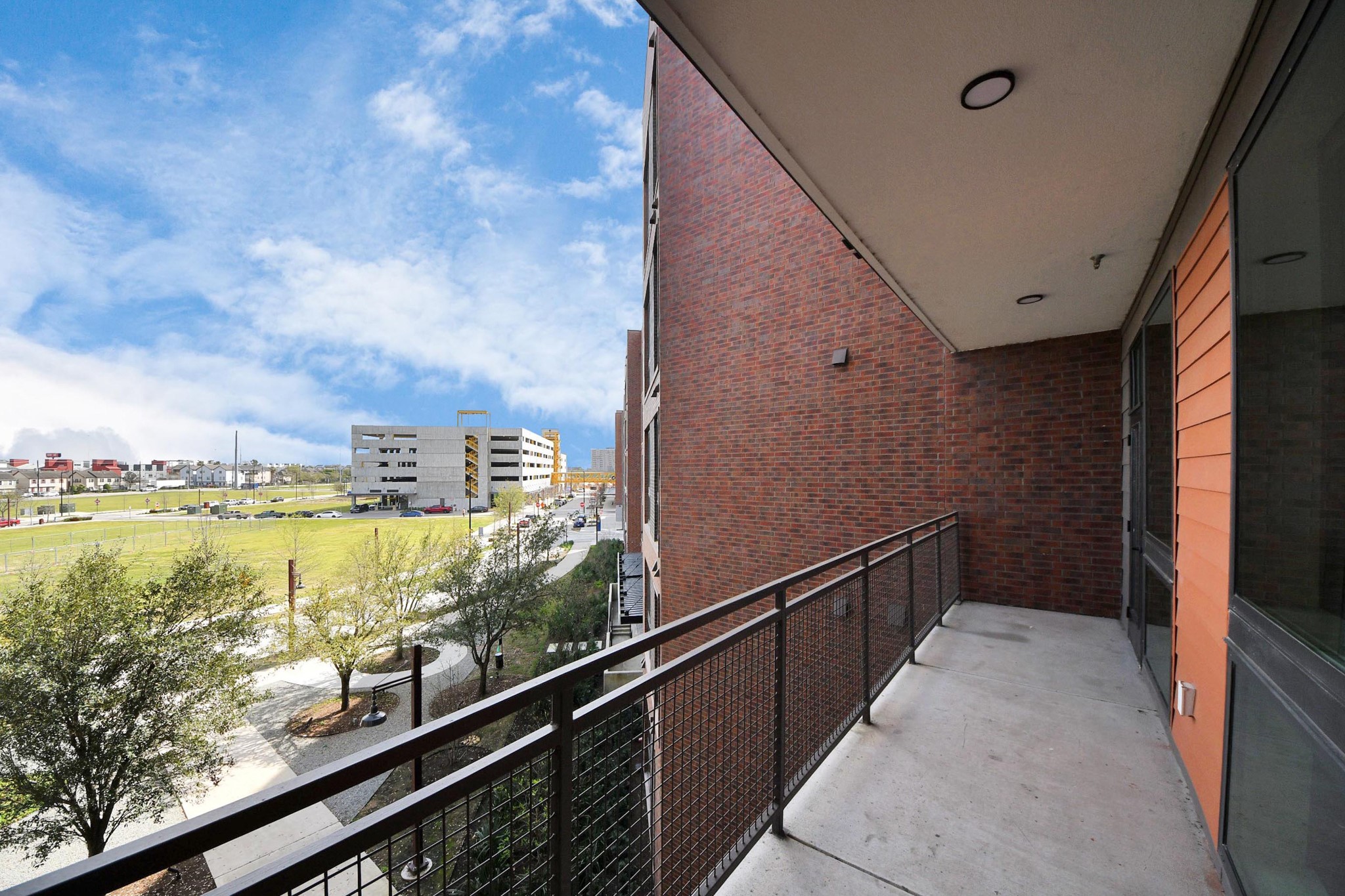 2810 Riverby Road, Unit 263 Houston, TX 77020 - Photo 20 of 38 a view of balcony with city view