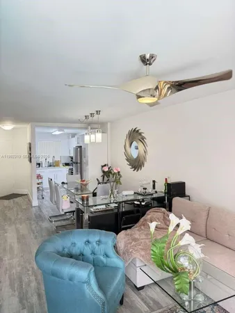 $2,200 | 1750 West 46th Street, Unit 312, Hialeah, FL 33012