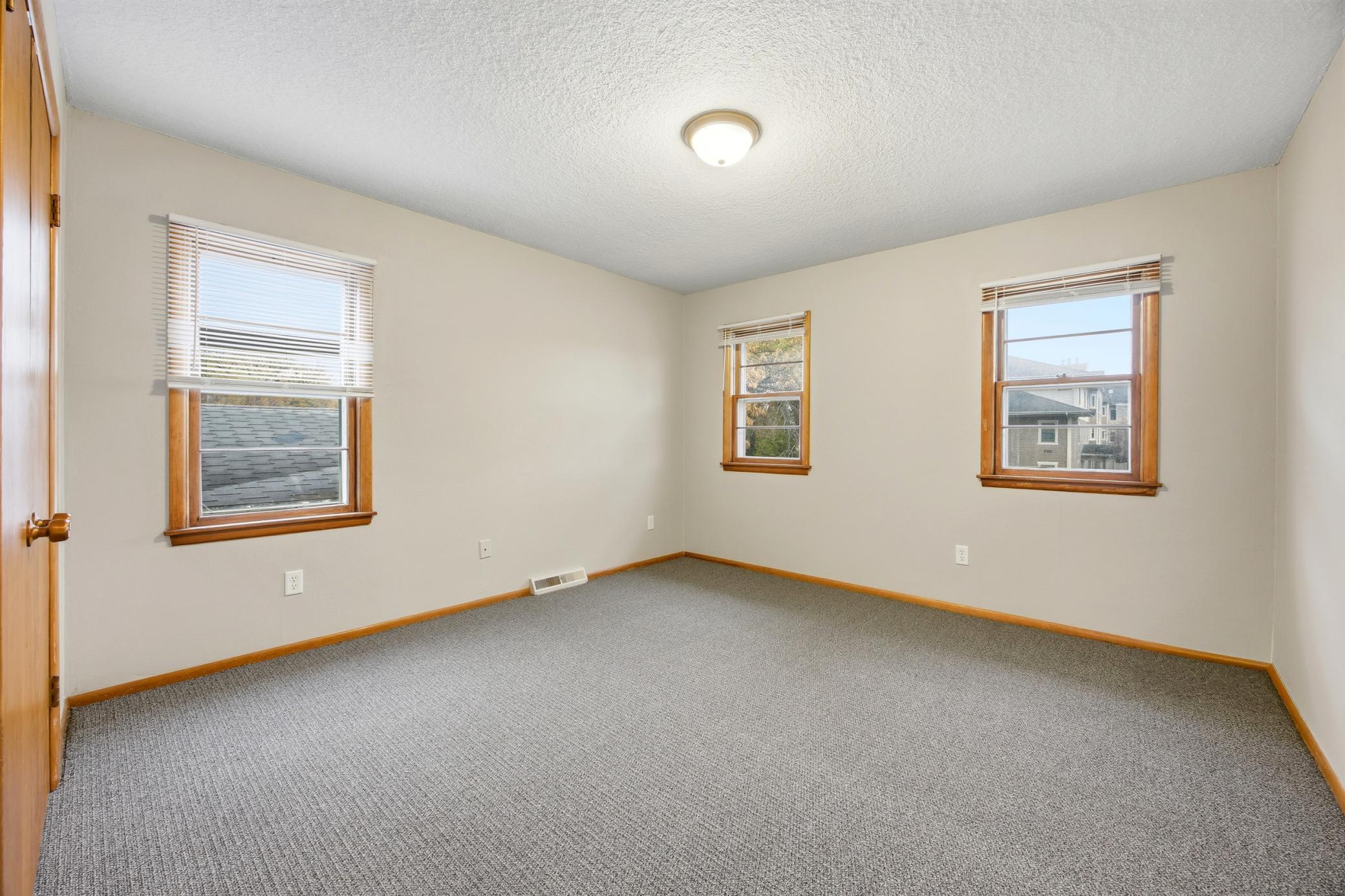 1316 8th Street North Fargo, ND 58102 - Photo 23 of 34