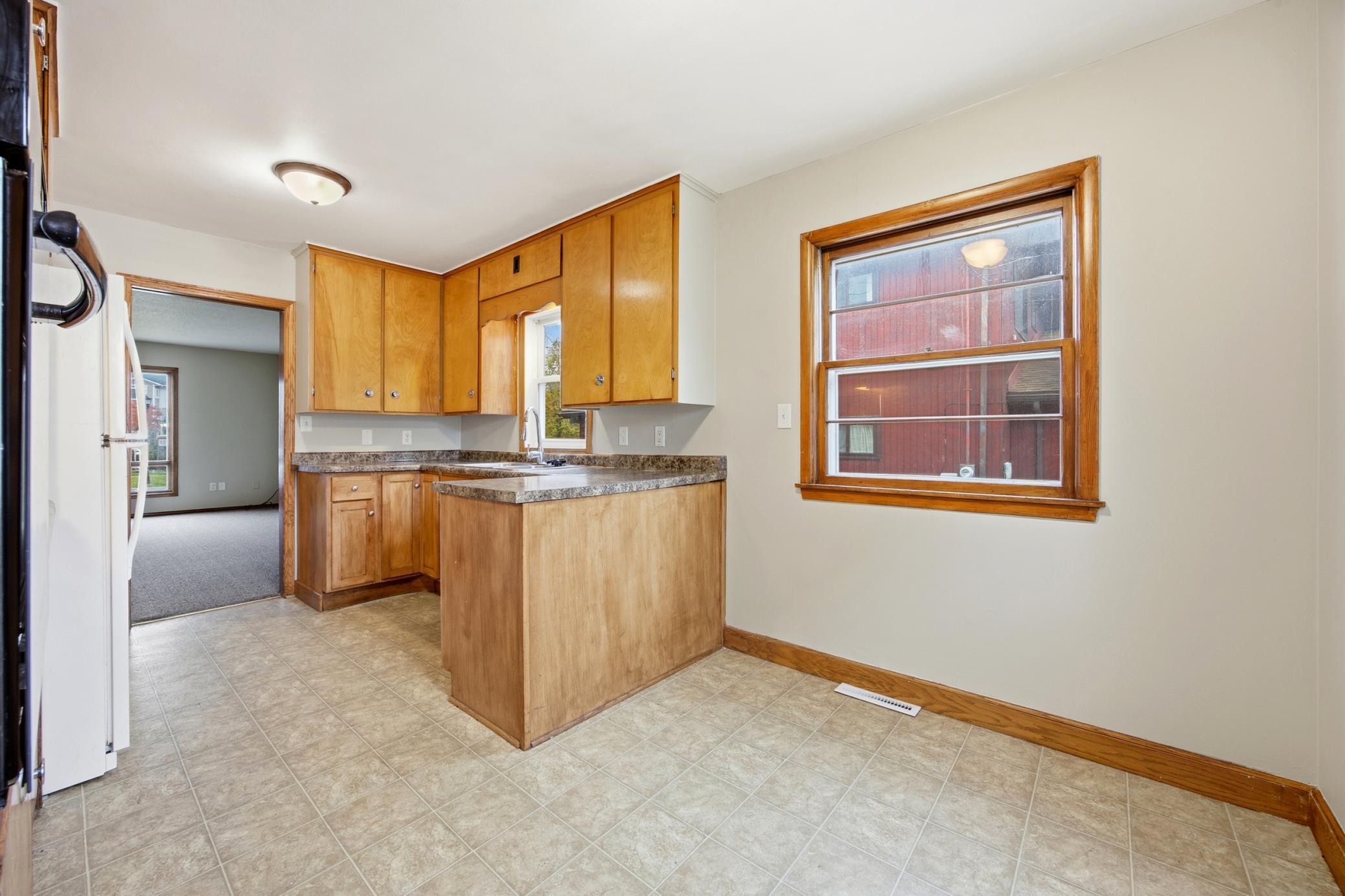 1316 8th Street North Fargo, ND 58102 - Photo 7 of 34