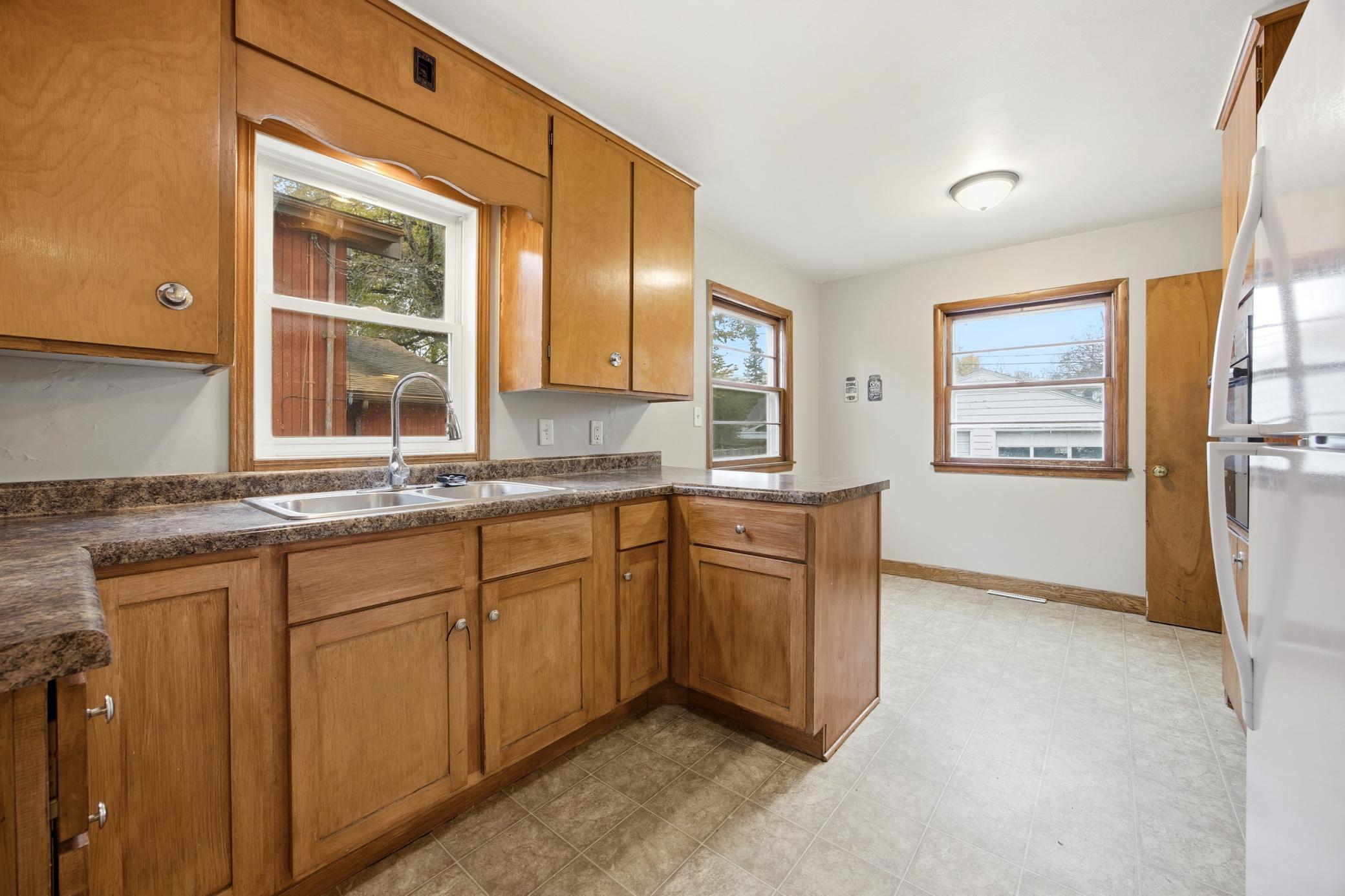 1316 8th Street North Fargo, ND 58102 - Photo 9 of 34