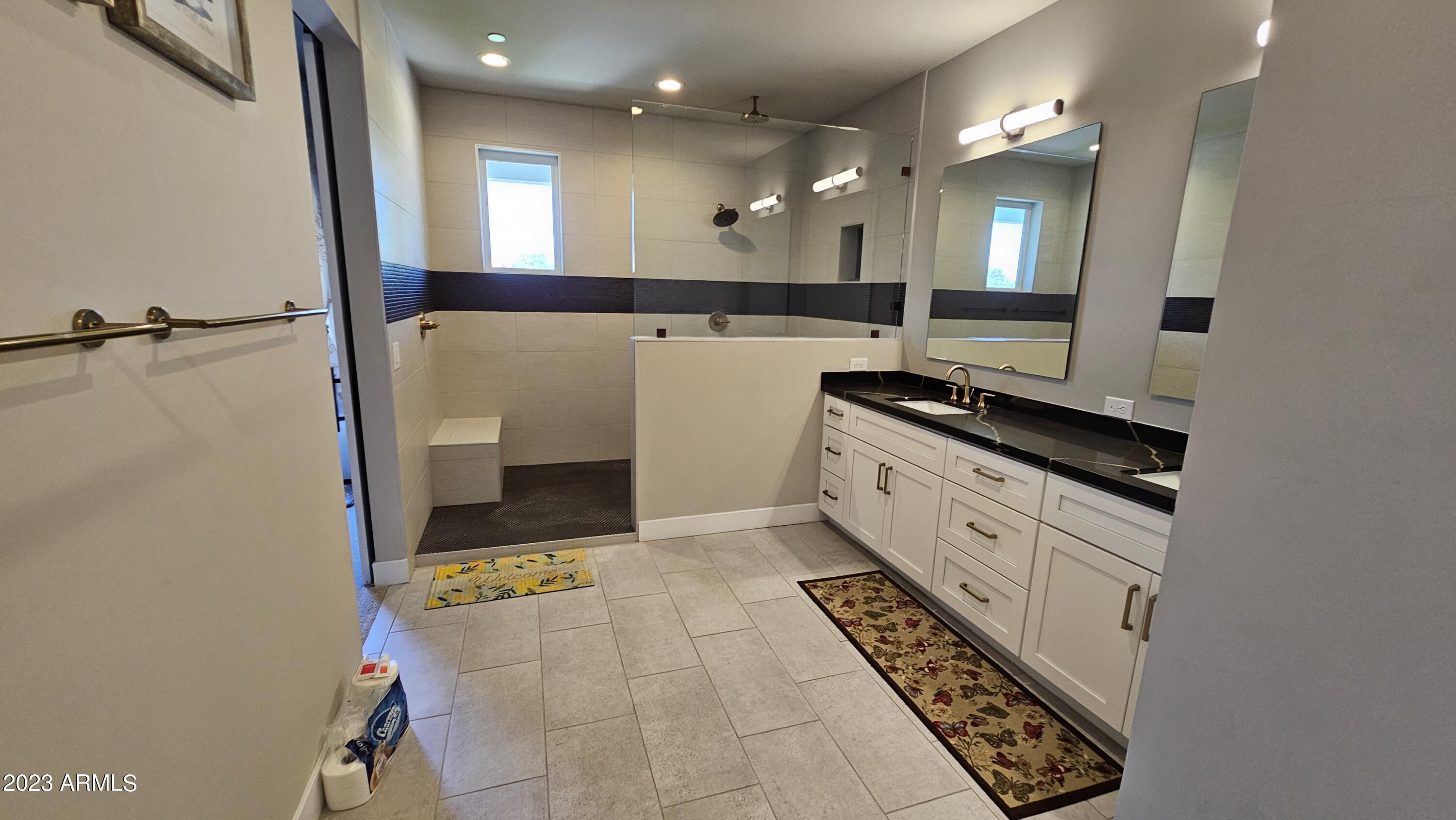 1111 East Missouri Avenue, Unit 3 Phoenix, AZ 85014 - Photo 5 of 33 20230525_124301