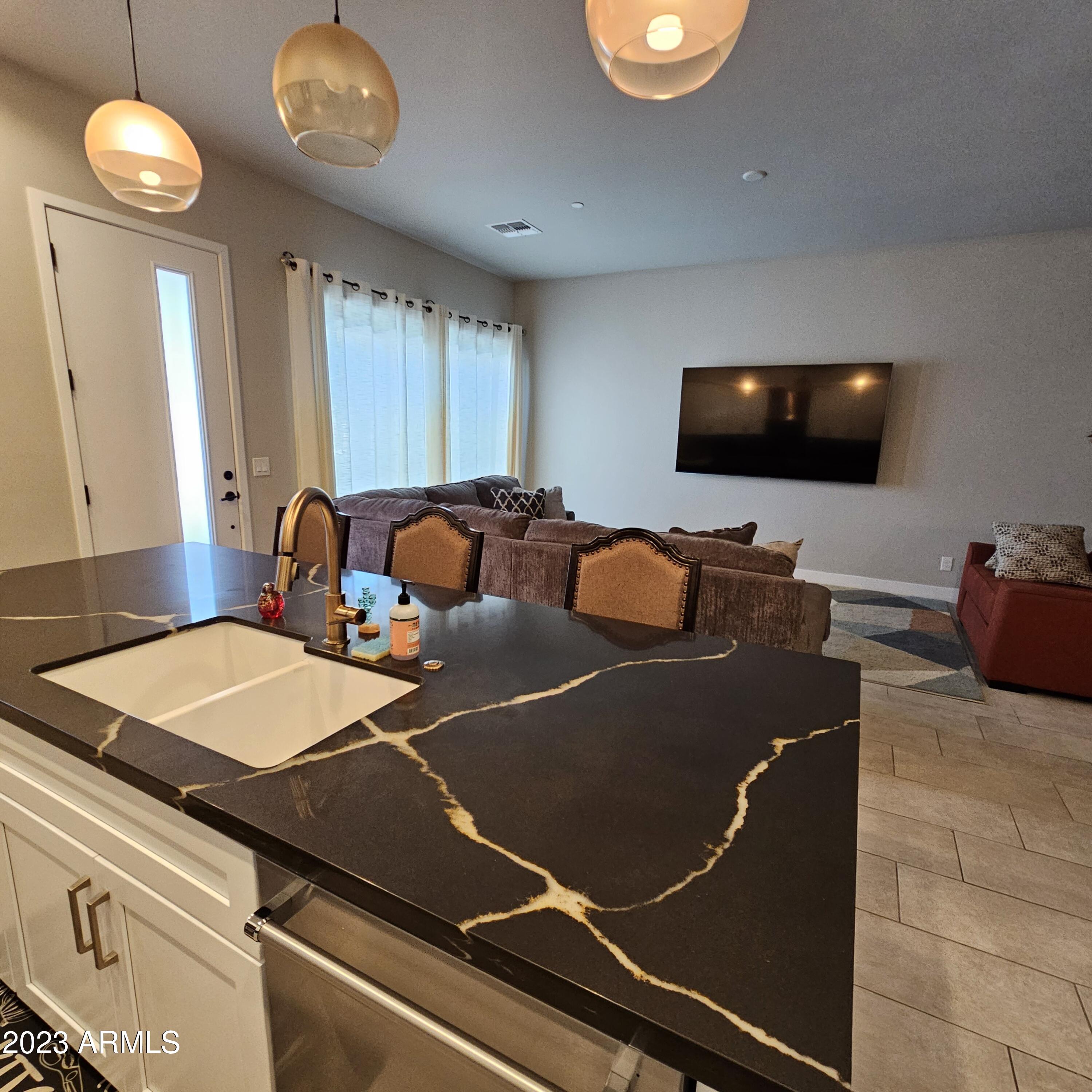 1111 East Missouri Avenue, Unit 3 Phoenix, AZ 85014 - Photo 8 of 33 20230525_123936