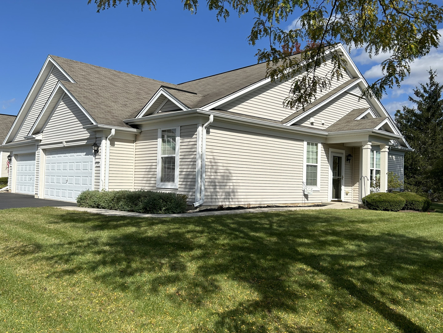 13482 Bonaire Road Huntley, IL 60142 - Photo 2 of 8 Gallery Image 2